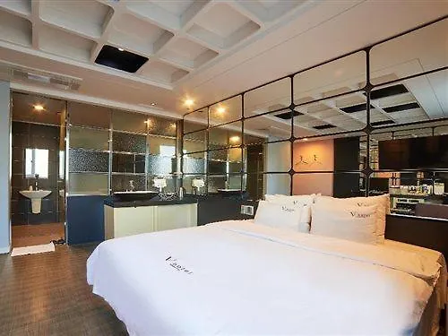 Busan Premium V Hotel