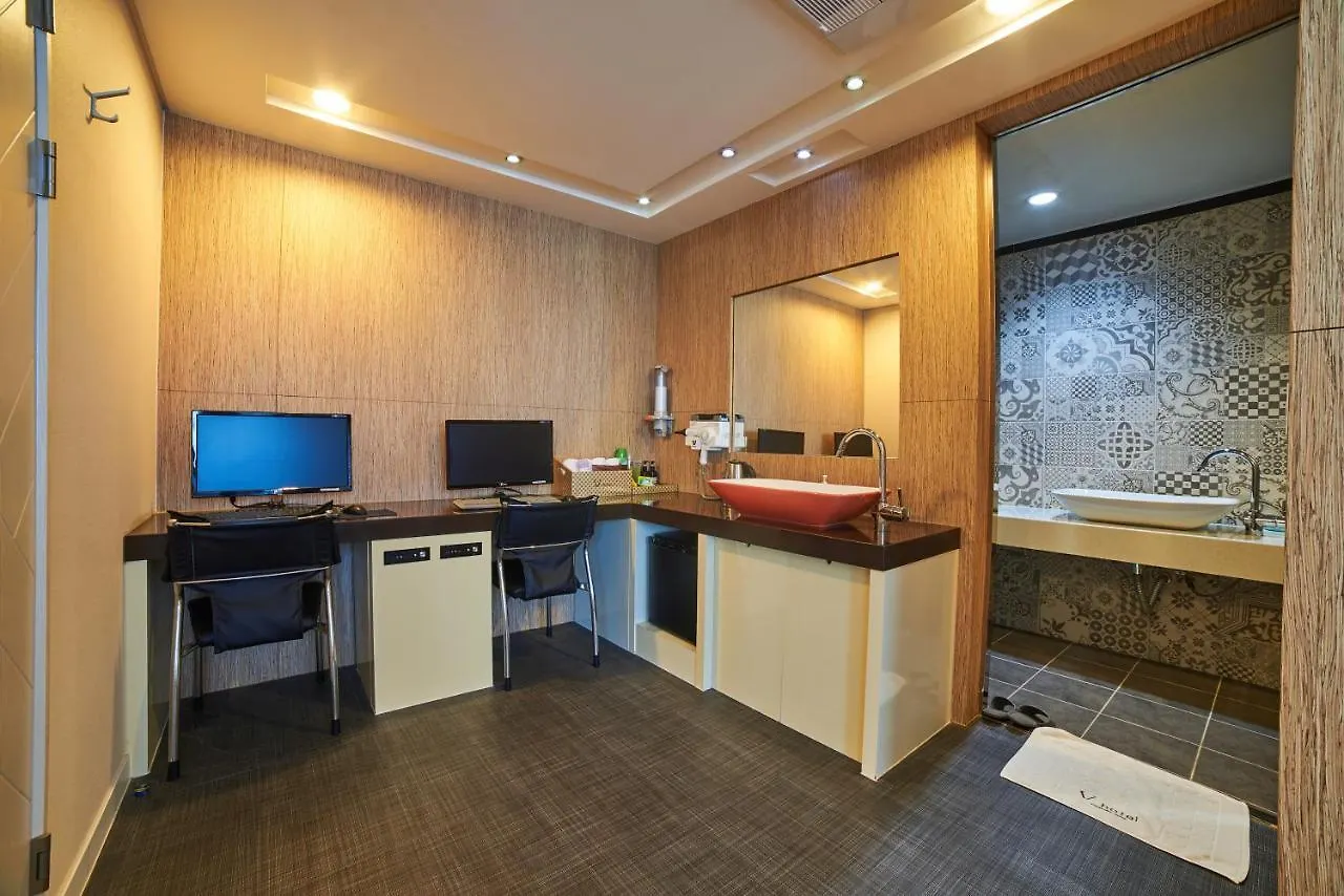 Busan Premium V Hotel