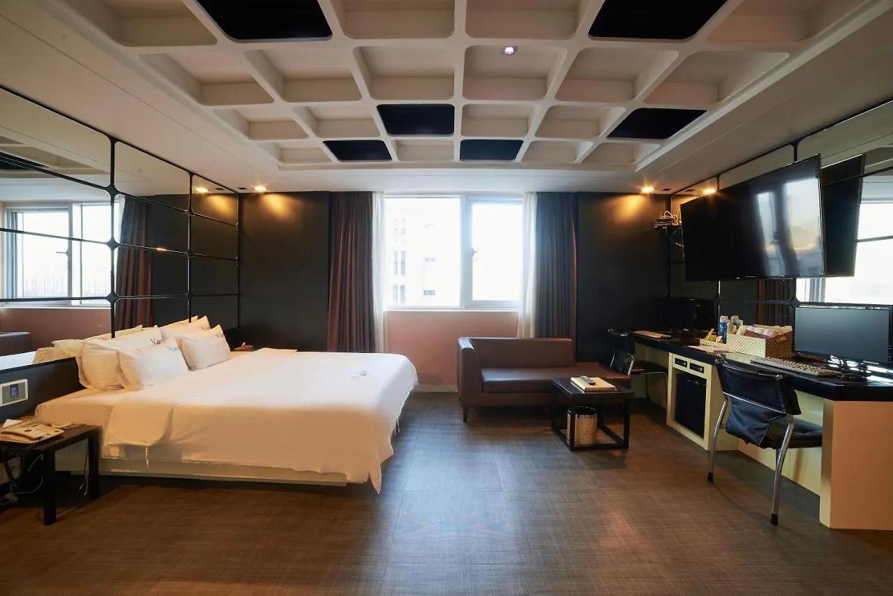 Busan Premium V Hotel