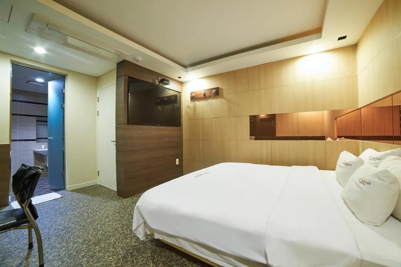 Busan Premium V Hotel 2*,