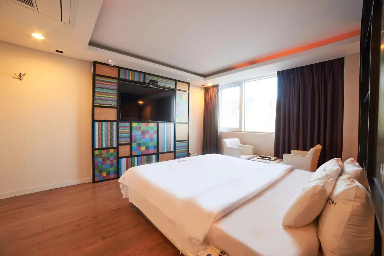 Busan Premium V Hotel 2*,